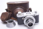 W. Voss Diax 35MM Camera 1951 W/ Schneider Xenar 45MM 2.8 Lens, Case & Hood. Fixed Price $196.00.